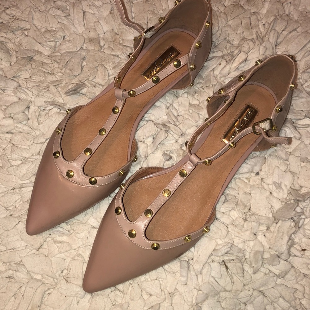 Halogen Studden Flats